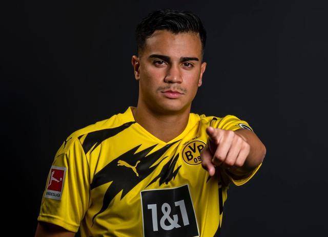 原创巴萨和曼联达成7500万级交易皇马剔除魔笛等7名球员雷尼尔加盟