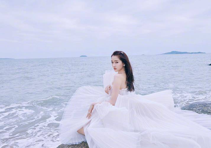 这是对海水最大尊重_礁石_身材_赤脚