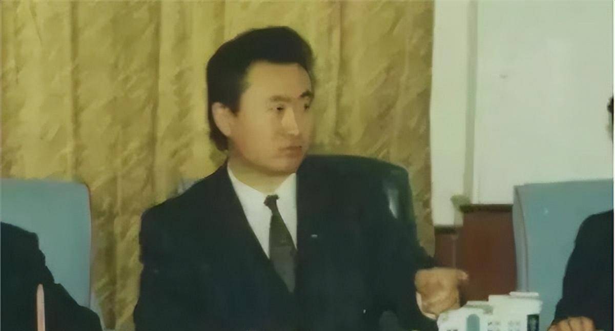 原创林宁2年帮老公王健林还债2000亿嫁不嫁首富她都是豪门