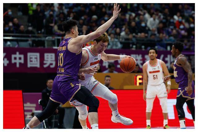 杜锋谈打北控,向闵鹿蕾学习,北控"半场就拿下"成过去_