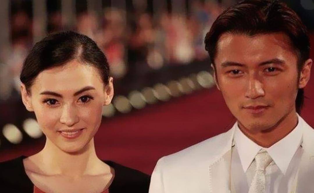 原来他是张柏芝初恋的男友而且大家都知晓他