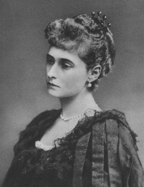 原创俄国末代皇后和茜茜公主一样嫁过来就被婆婆刁难