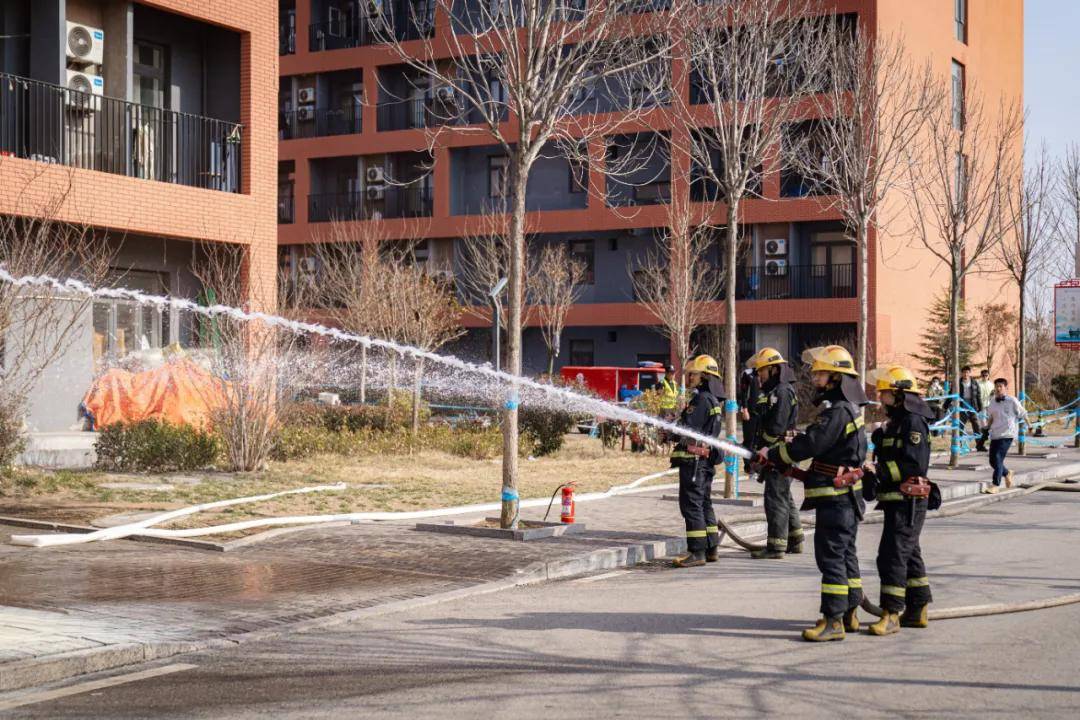 平安校园丨2024年春季学校火灾疏散逃生大演练活动开展