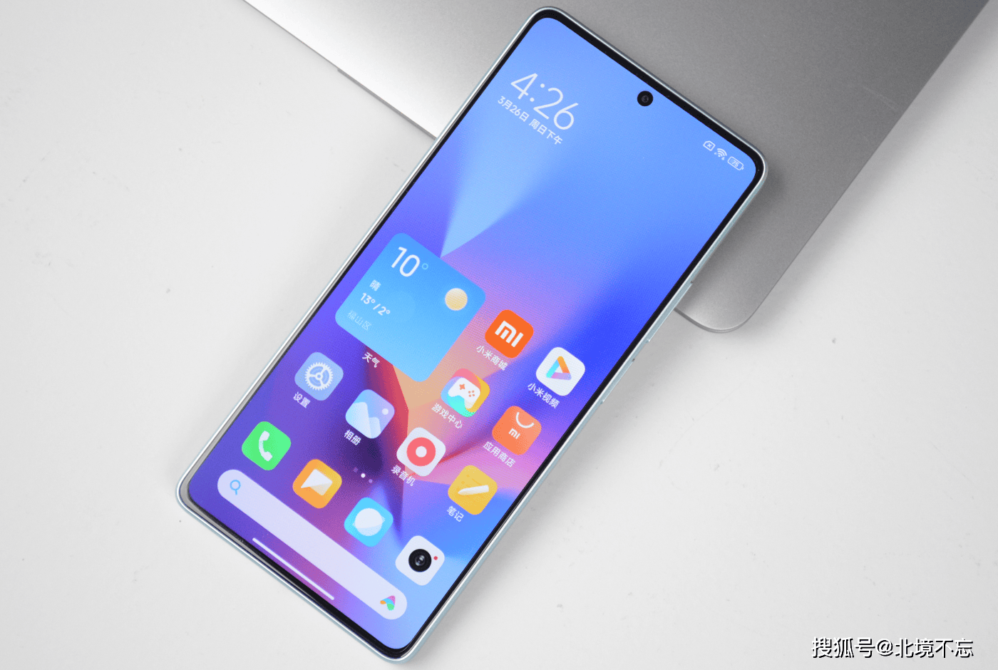 比较高的手机,其实有很多选择,比如iqooneo7se,oppok11,vivoy78 等等