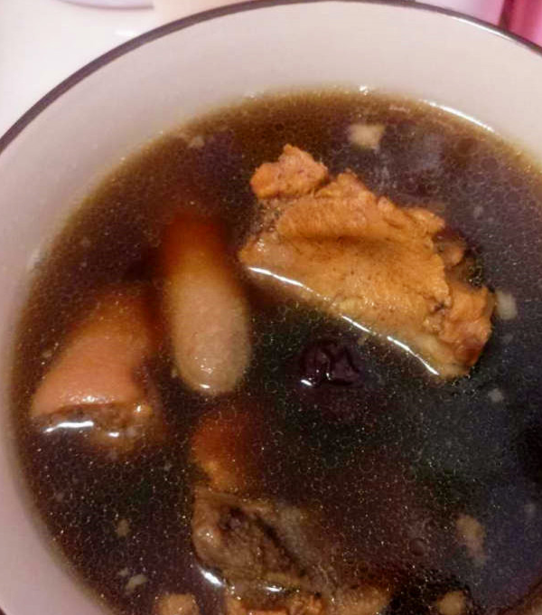 3.排骨小肠粥听名字觉得腻,其实不然,味道挺好的,料比米多.