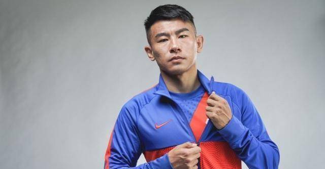 原创原创1比0上海申花拿下深圳于汉超宝刀不老继续冲击冠军