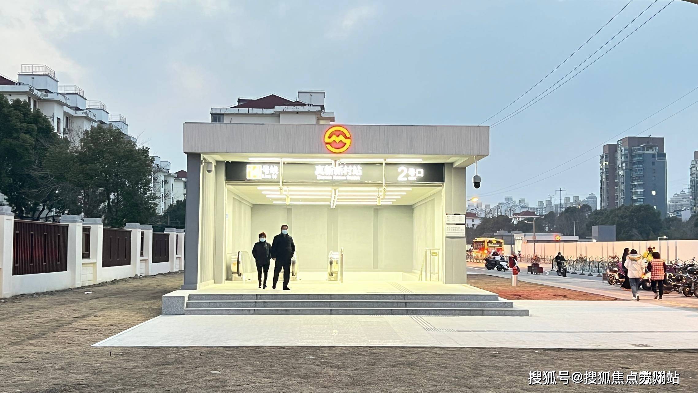 商业:兆地商务金座售楼处电话:400-8828-814【售楼处电话】(一对一