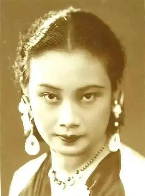 原创民国第一美女胡蝶是大明星也是小女人享受繁华亦甘于平凡