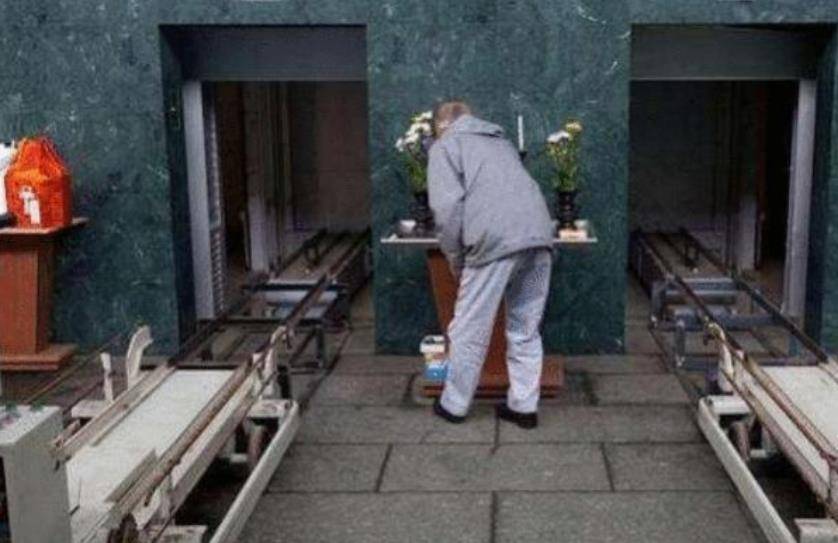 原创22岁美女死刑犯毕丽梅被执行枪决后又意外复活该赦免还是该补枪