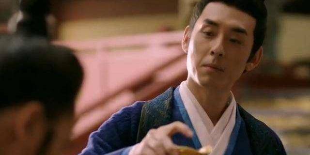 原创皇帝敬了弟弟一杯毒酒祝你活1千岁弟弟回了半杯500年足矣