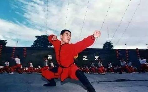 原创和李连杰齐名甄子丹是他徒弟霸屏80年代的赵长军现状如何