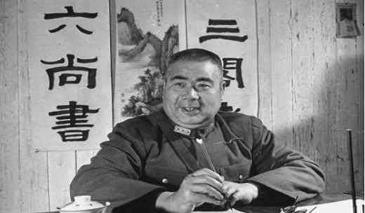 也有"倒下的是一座山"的不屈悍将张自忠,更有在卢沟桥事变中,亲率8000