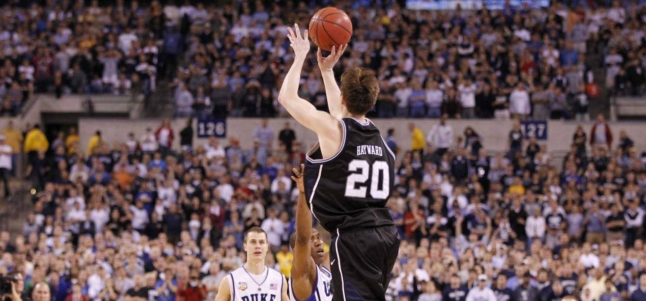 原创冷门迭出盘点ncaa疯狂三月十大巨星库里差点爆冷沃克一战封神