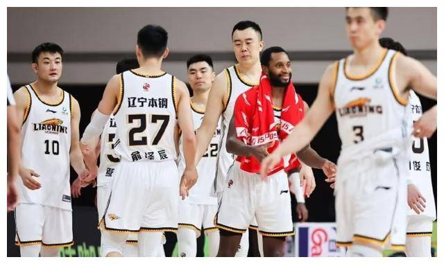 辽宁男篮暴露两大隐患,杨鸣难掌控,三连冠希望渺茫._外援_球员_挑战