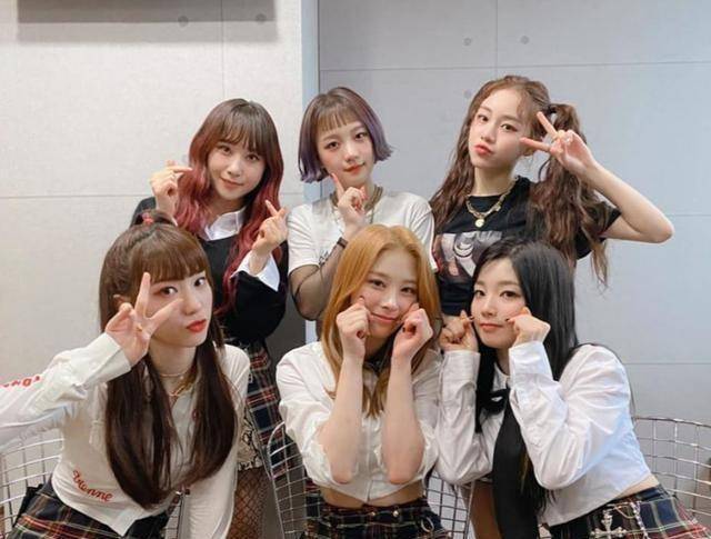 原创原创00后韩女星患病才出道半年舞台表演全停被曝在台上站都站不稳