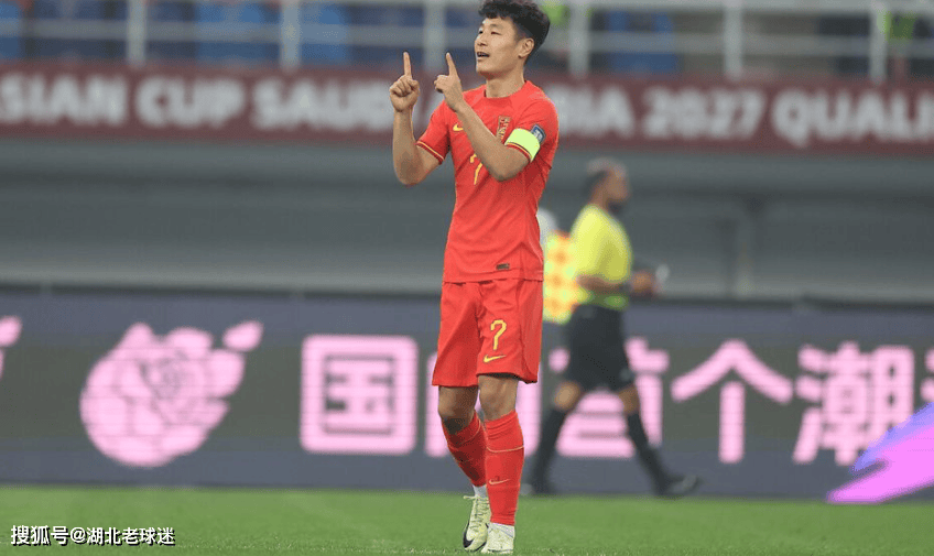 脸都不要了国足对手后卫兼职卖房门将开着店曾击败3支豪门