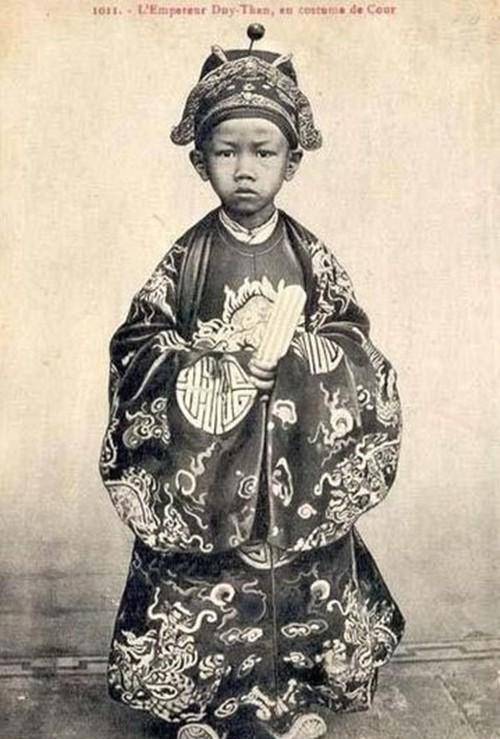 原创越南末代皇帝结局比溥仪要好皇后没有婉容漂亮但下场也好很多