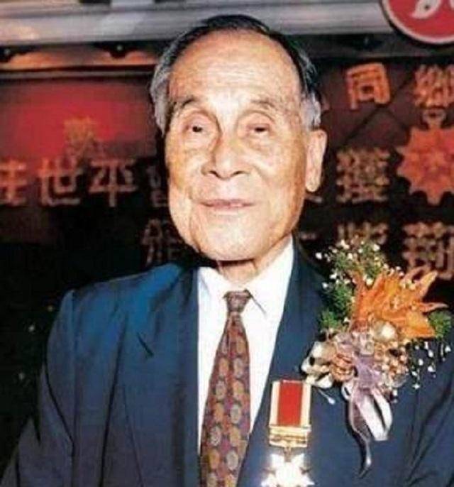 原创企业家庄世平2000亿家产无偿捐中国荣享国葬儿子却开出租车