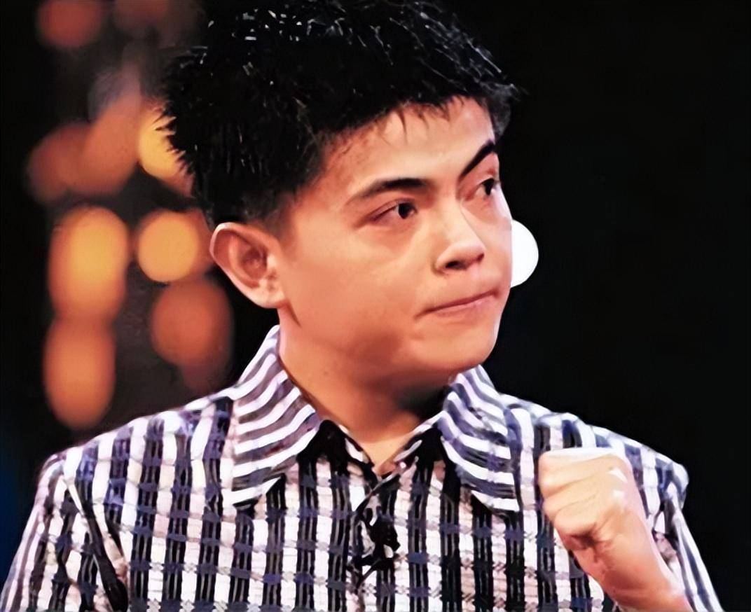 童星方超2岁成名,18岁时因长得太矮没学可上,48