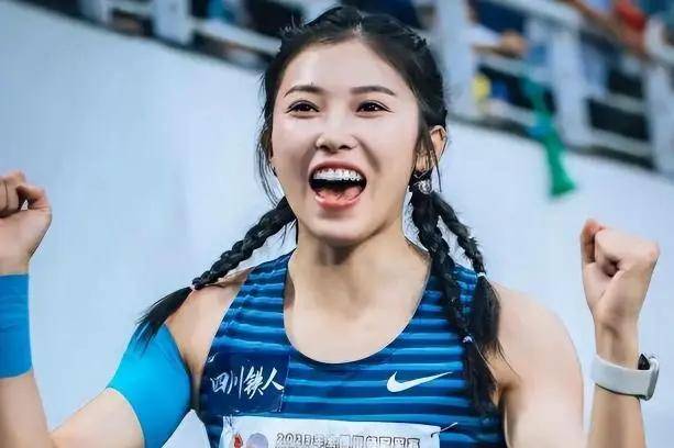 吴燕妮为春风感到骄傲810秒刷新个人最好成绩晋级决赛