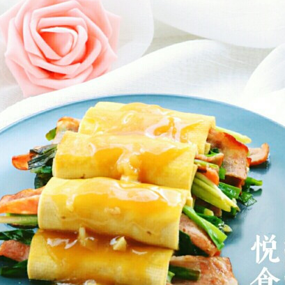 春韭搭配培根更香还能预防感冒,你也来一起吃吧_韭菜_一面_食用