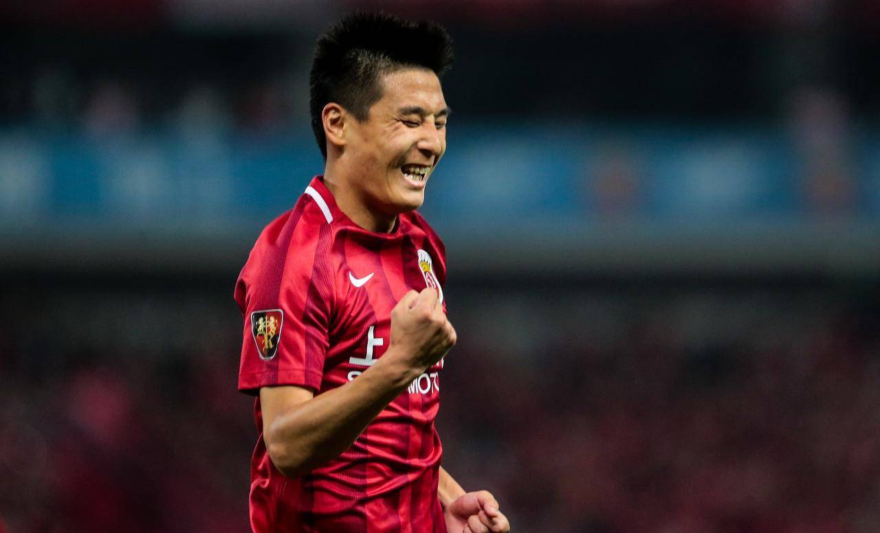 36强赛武磊两射一传,国足横扫新加坡终于赢了!