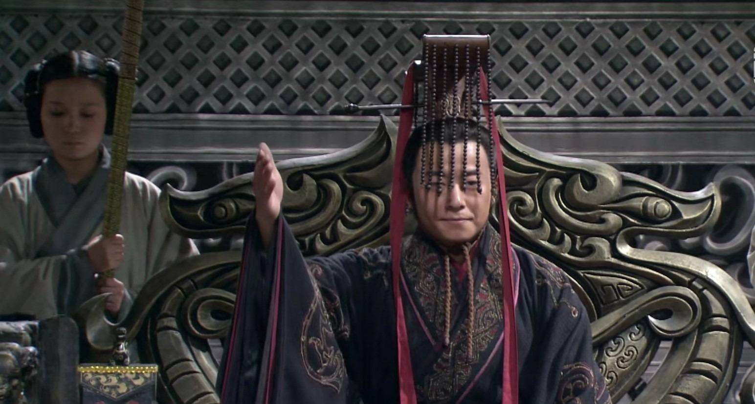 为什么说秦昭襄王即位是个意外此人迷离的眼神露出了阴谋的味道