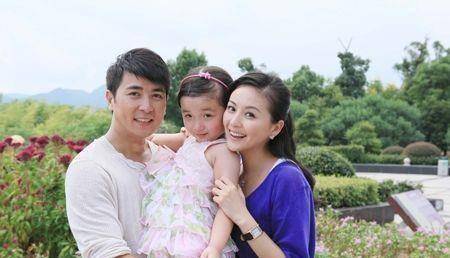 16岁出道至今零绯闻,被富豪老公狂追10年,如今却被宠成小公主_戴娇倩