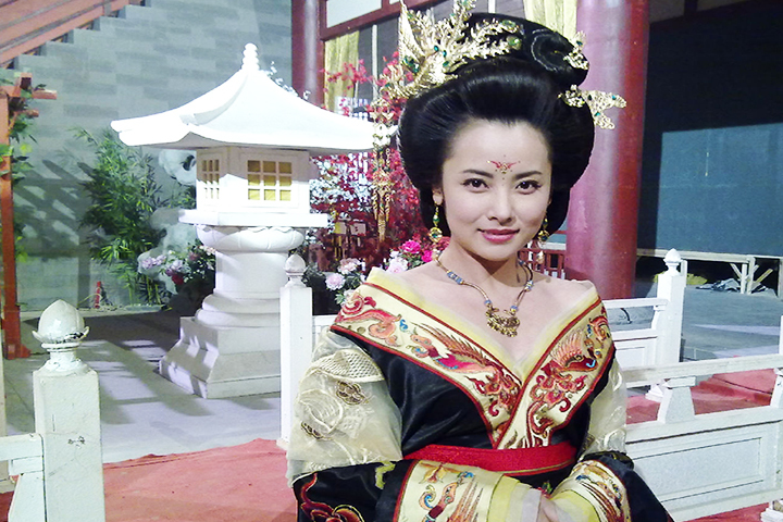 原创新皇帝登基大臣当即杀掉妻子皇帝大喜升官升官