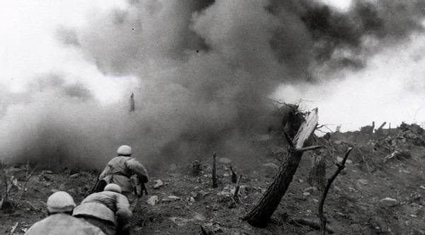 邱少云烈火中为国捐躯却被质疑违背生理学老战友都是混账