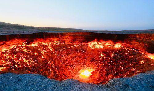 原创贺兰山煤炭已经燃烧三百多年每年损失超十亿为何不能用水扑灭