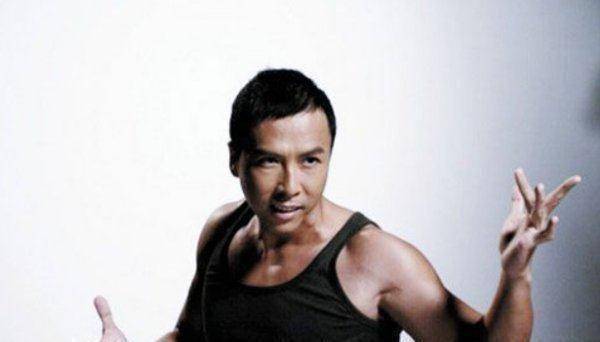 原创2次打倒吴京打坏甄子丹鼻梁连发哥都要叫师父的张晋究竟是什么人