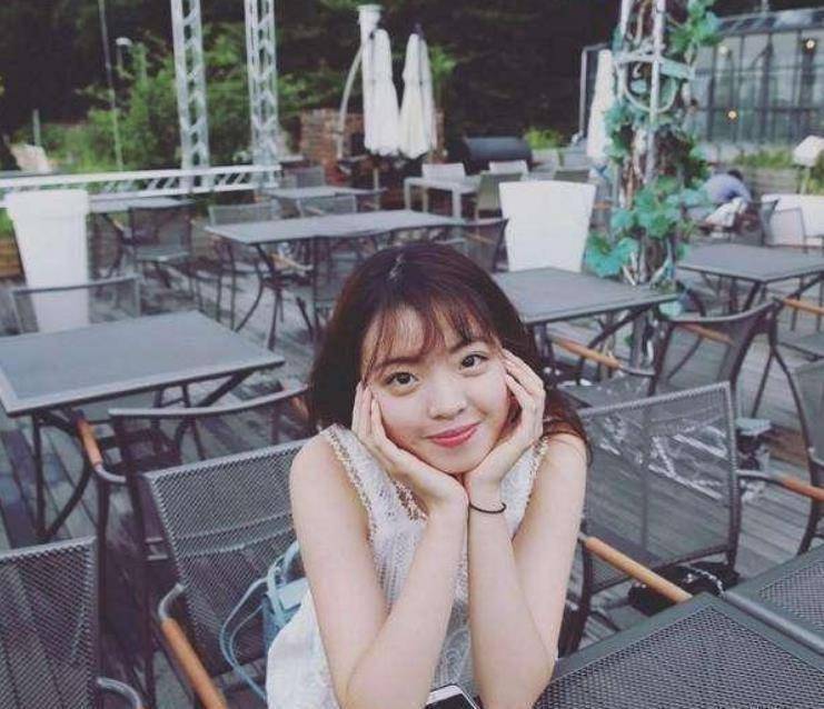 原创20岁拥有几十亿身价整个娱乐圈都要让她三分却遭前男友讽刺嫌弃