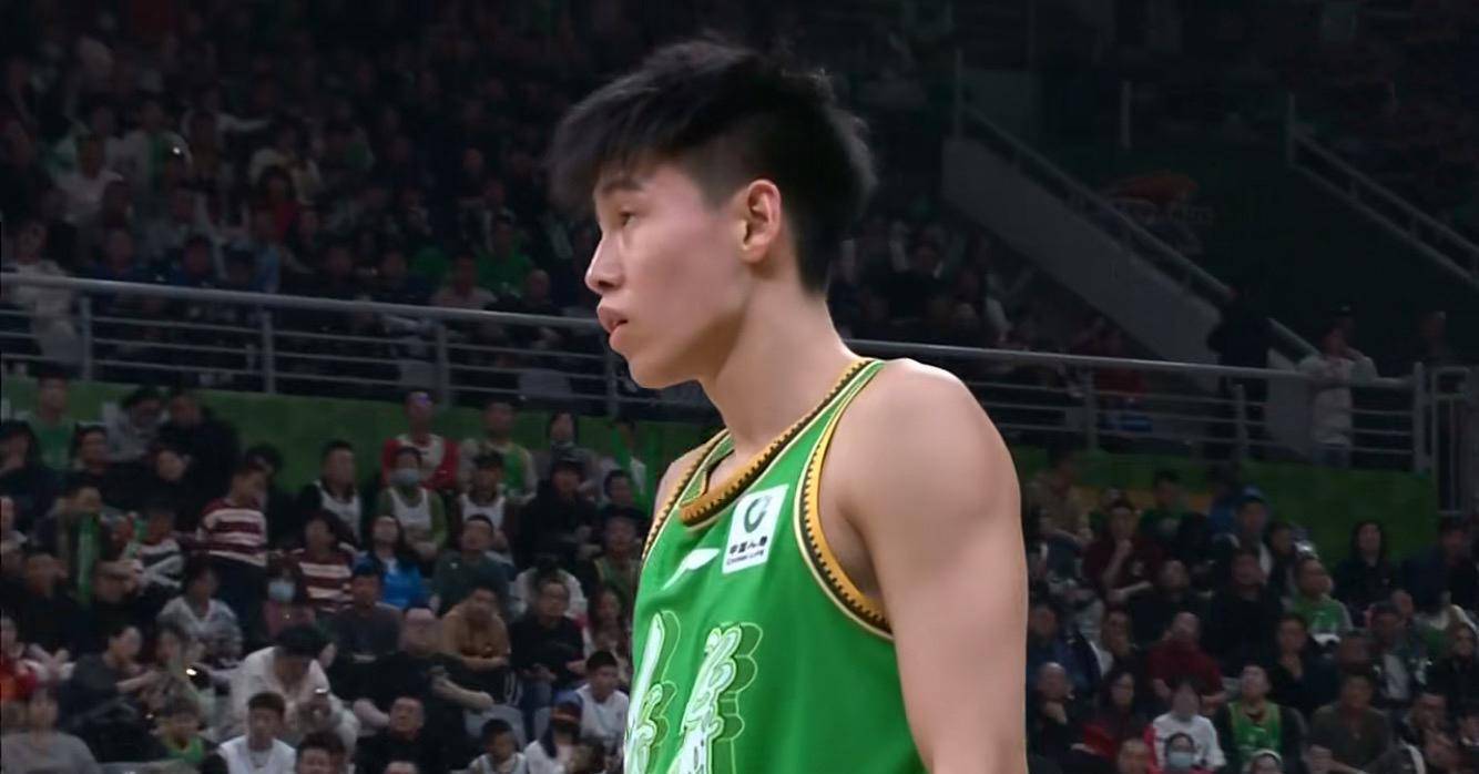 原创杨鸣雪藏小外援辽宁男篮挖掘3新人李虎翼10分张峻豪7助攻互补