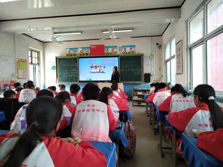 听中学巧法评中会勤思四留固小学听评课教研活动