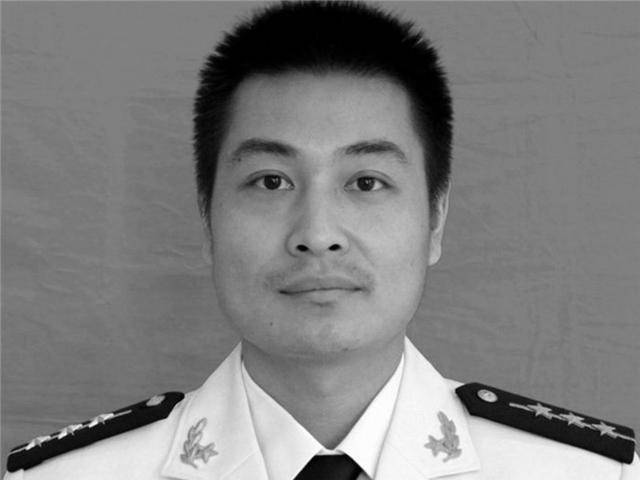 原创张超牺牲时年仅29岁女儿才刚学会叫爸爸如今现状如何