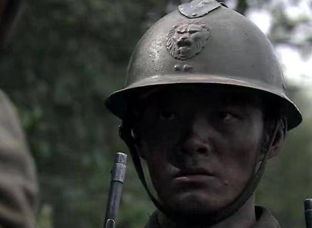 第四,法制m26型钢盔——钢盔的祖师爷里面外号"丧门星"的演员戴的就是