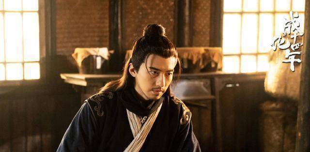 三部双男主剧同期对打,除《成化》与《鬓边》外,胡一天,张云龙主演的