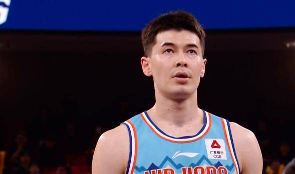 原创上海11593新疆男篮豪取三连胜王哲林228阿不都空砍2419