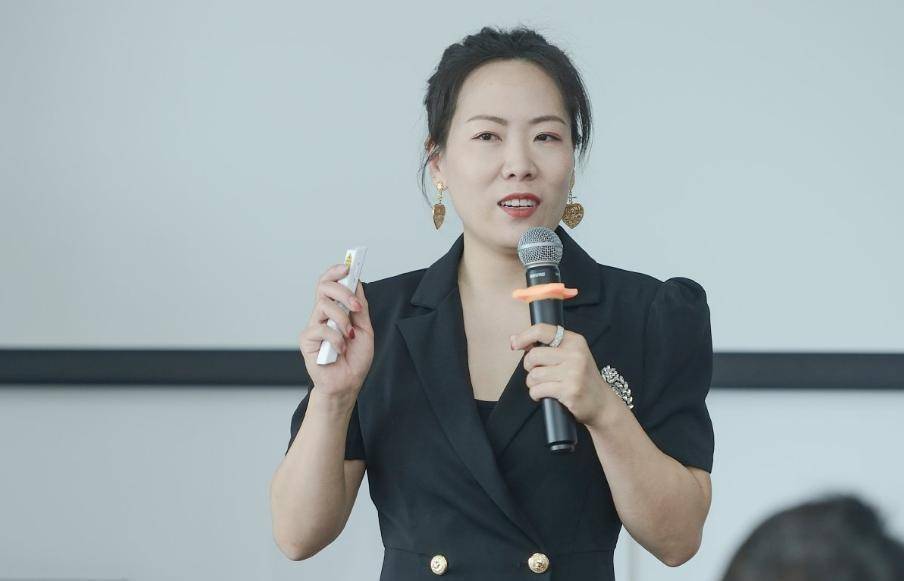 她所做的每一个决定看似冲动的背后,却是经过周全考量的