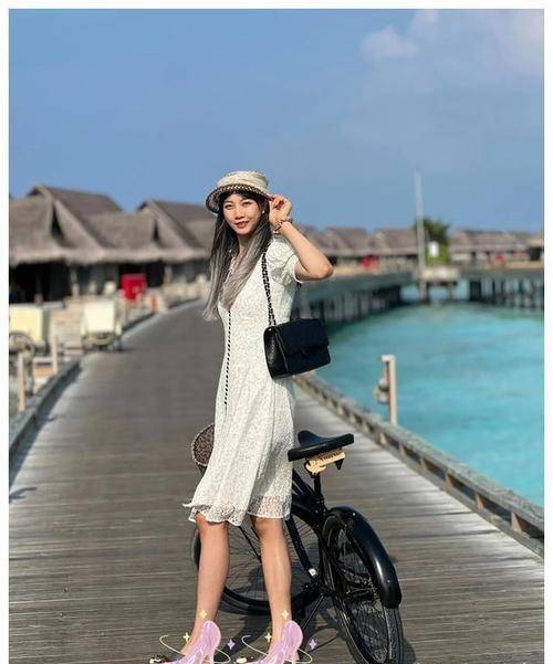 比如有传言称中国女排队长袁心玥与中国乒乓球运动员樊振东牵手成功