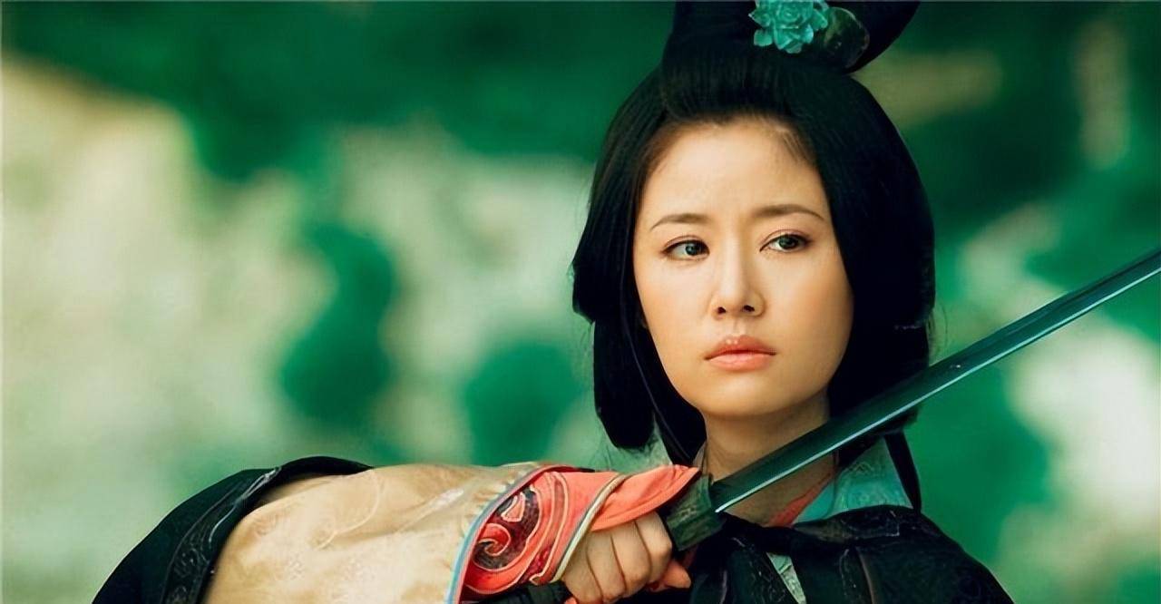 孙尚香贵为蜀皇之妻吴皇之妹却因与刘备的政治婚姻一生凄惨