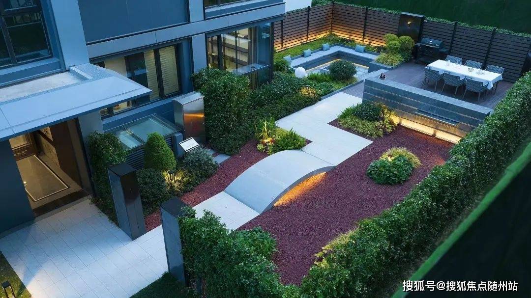 绿城·春境东来院位于安平路与宝幢路之间华清山庄南华苑西侧,处于