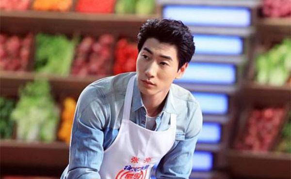 原创演话剧拍电影参加综艺奋力挣扎的张亮终究还是回不去当初了