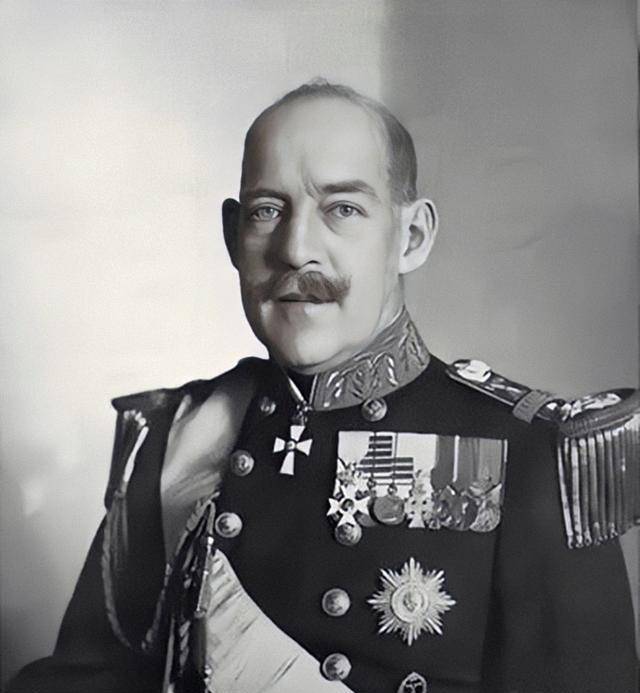 原创她出身高贵却一生饱受磨难熬到最后留下一封信与一颗善心