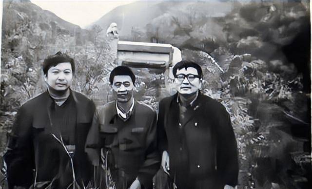 他京城四怪之一凭一张嘴与两条腿从初中毕业生变身专家