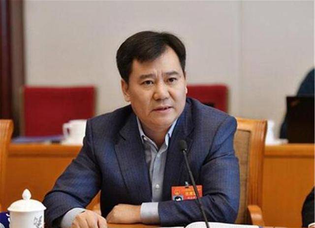 中国低调的富豪年入6000万曾投资万达亏钱怒而买37家万达百货