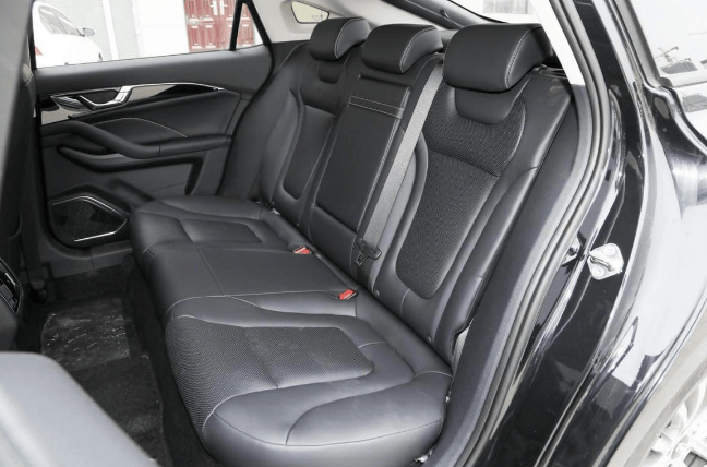 车长近5米b级车,比奥迪a6l还舒服,7