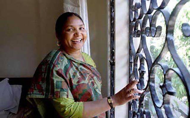 她血洗村庄入狱11年,出狱后当国会议员被全印度爱戴_普兰·黛维_种姓