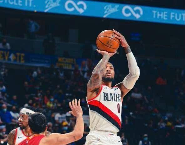 原创原创9记三分轰4210利拉德两战74分疯狂比肩卡特因没帮手输球